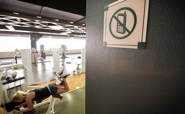 Fitness Tips For Beginner - Stay Away From Your Phone While Exercising