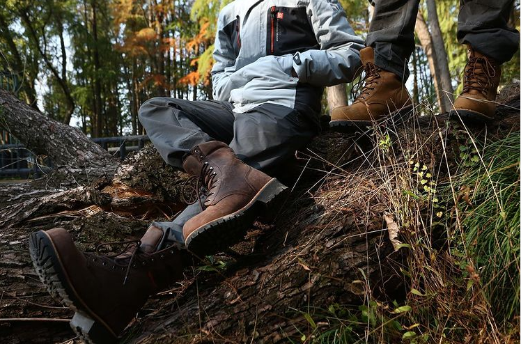 Rock Rooster Footwear Inc - hinking boots