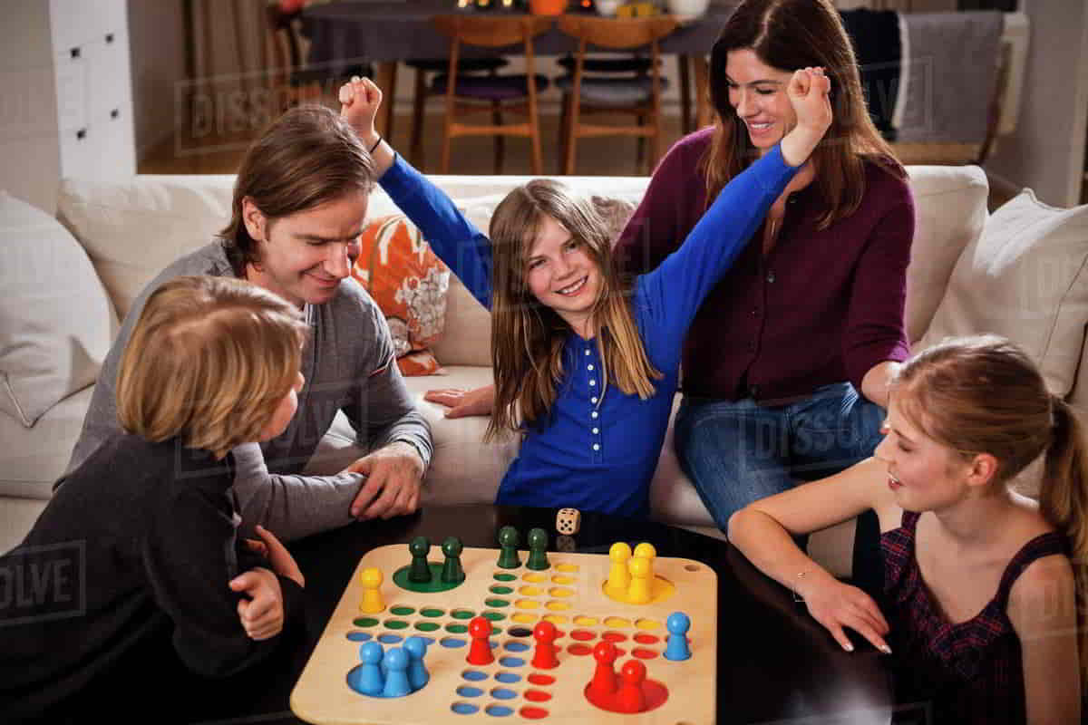 Ludo - Best New Year's Eve Board Games - Couponupto.com 