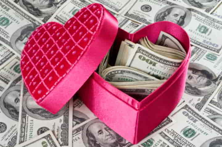 Tips and tricks to Avoid Overspending on Valentine’s Day Tips and tricks to Avoid Overspending on Valentine’s Day