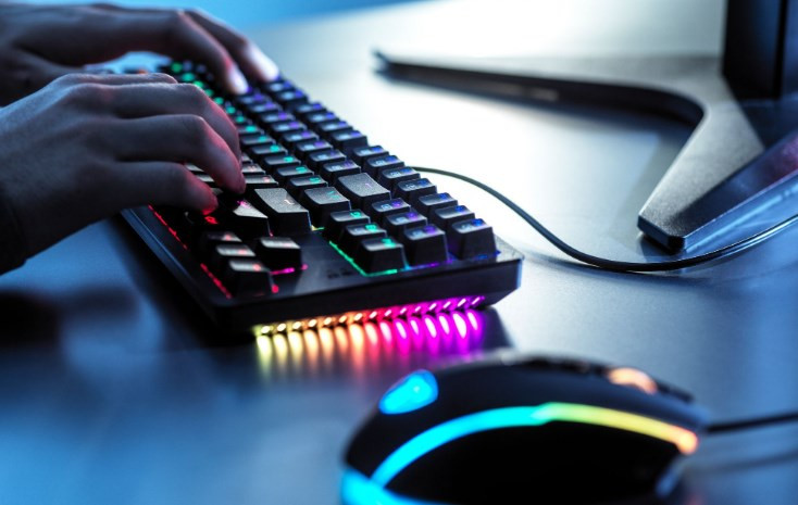 Best Gaming Keyboard Under $150 for Dad in 2025