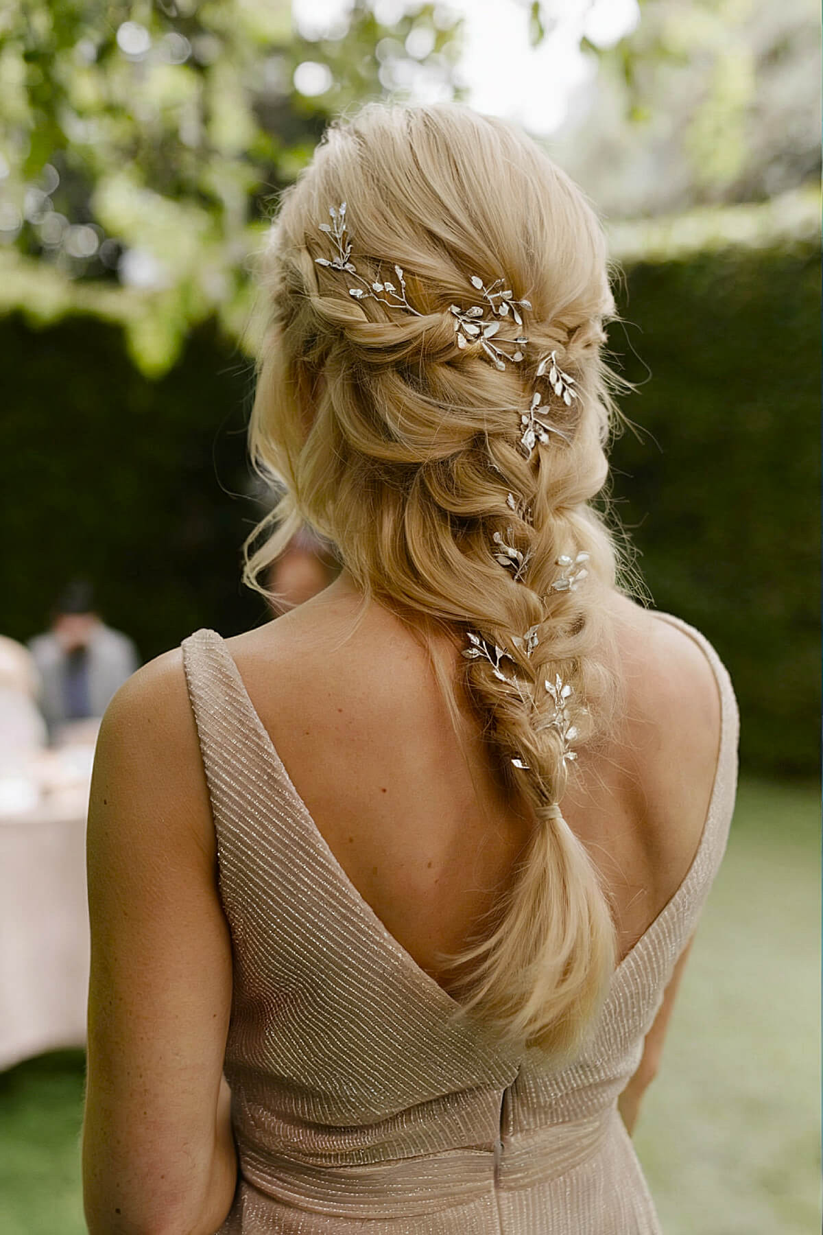 35+ Stunning Bridesmaid Hair Styles to Elevate Your Wedding Day Look