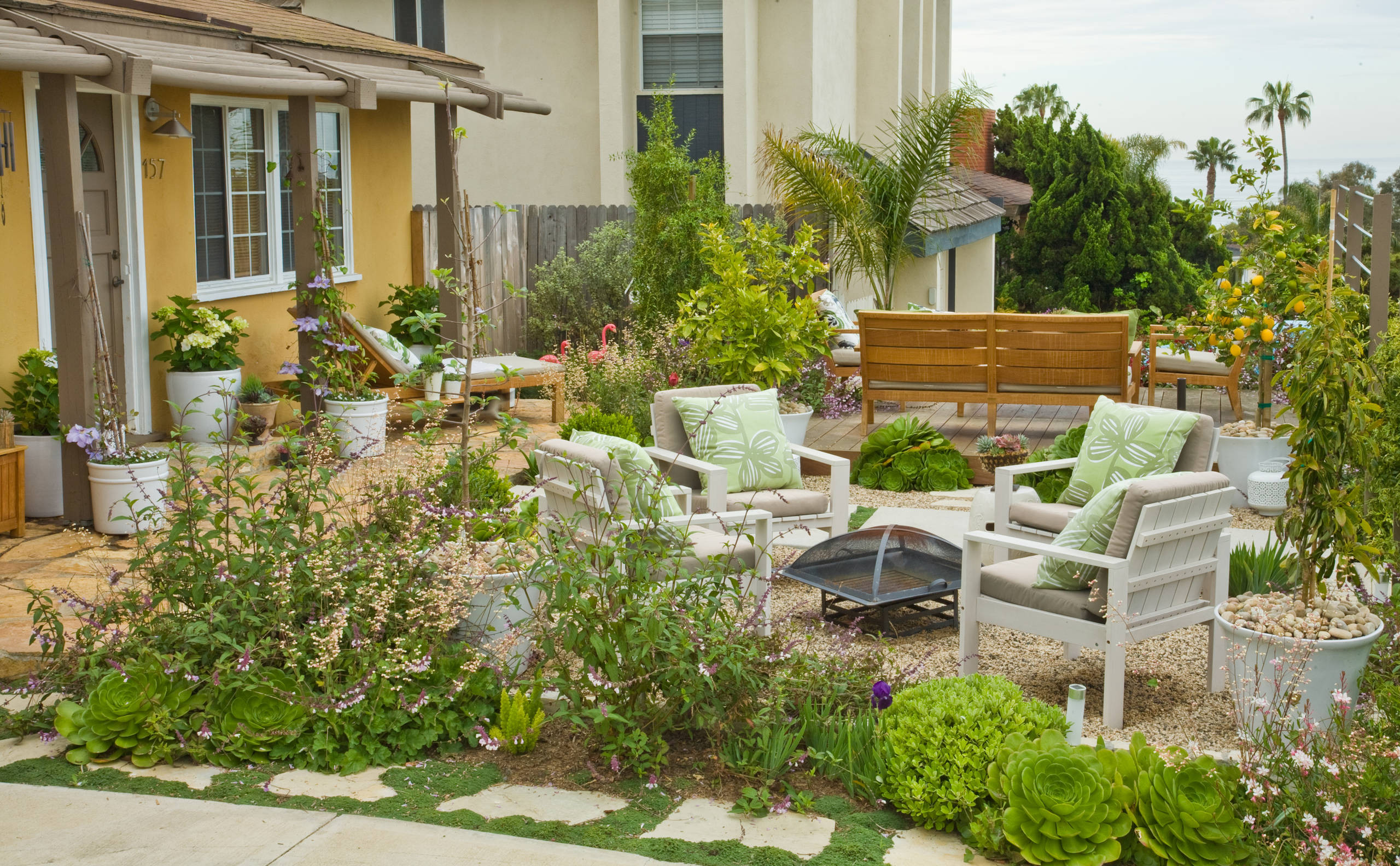 48+ Front Yard Sitting Area Ideas for Your Dream Outdoor Space