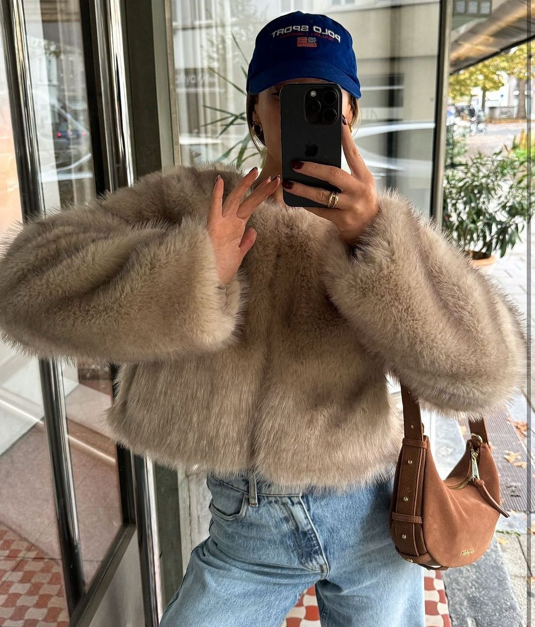 20 Chic Faux Fur Jacket Outfit Ideas for Every Occasion