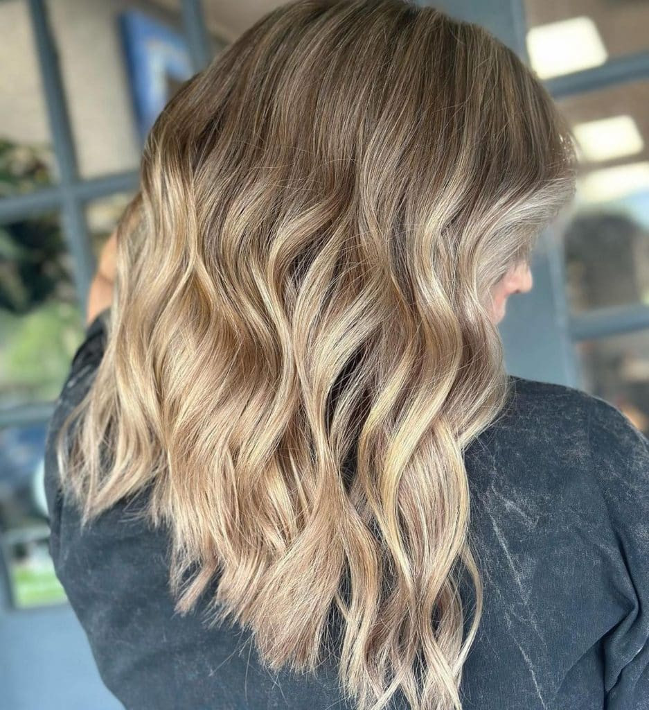 40+ Stunning Blonde Balayage Styles on Dark Hair